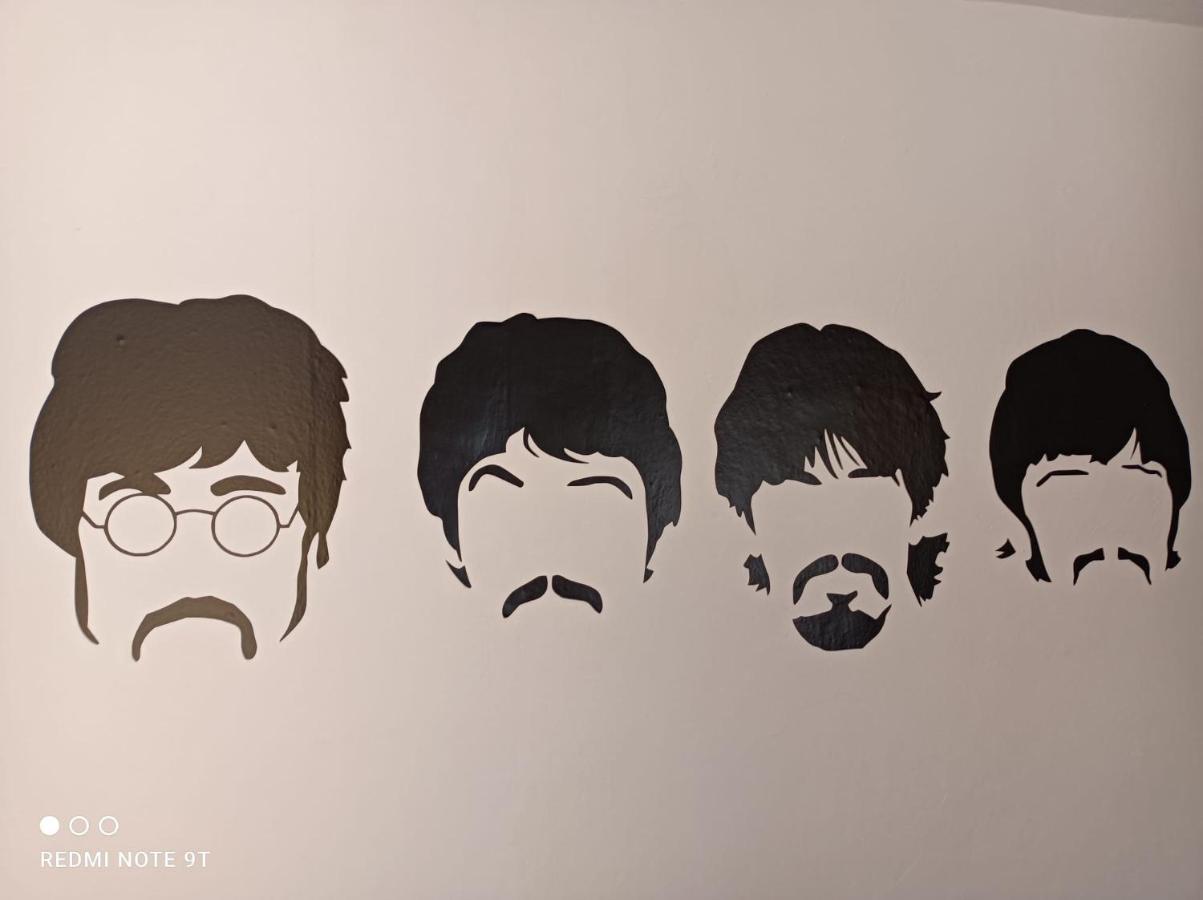 Casa Beatles Del Valle Pinos del Valle Екстер'єр фото